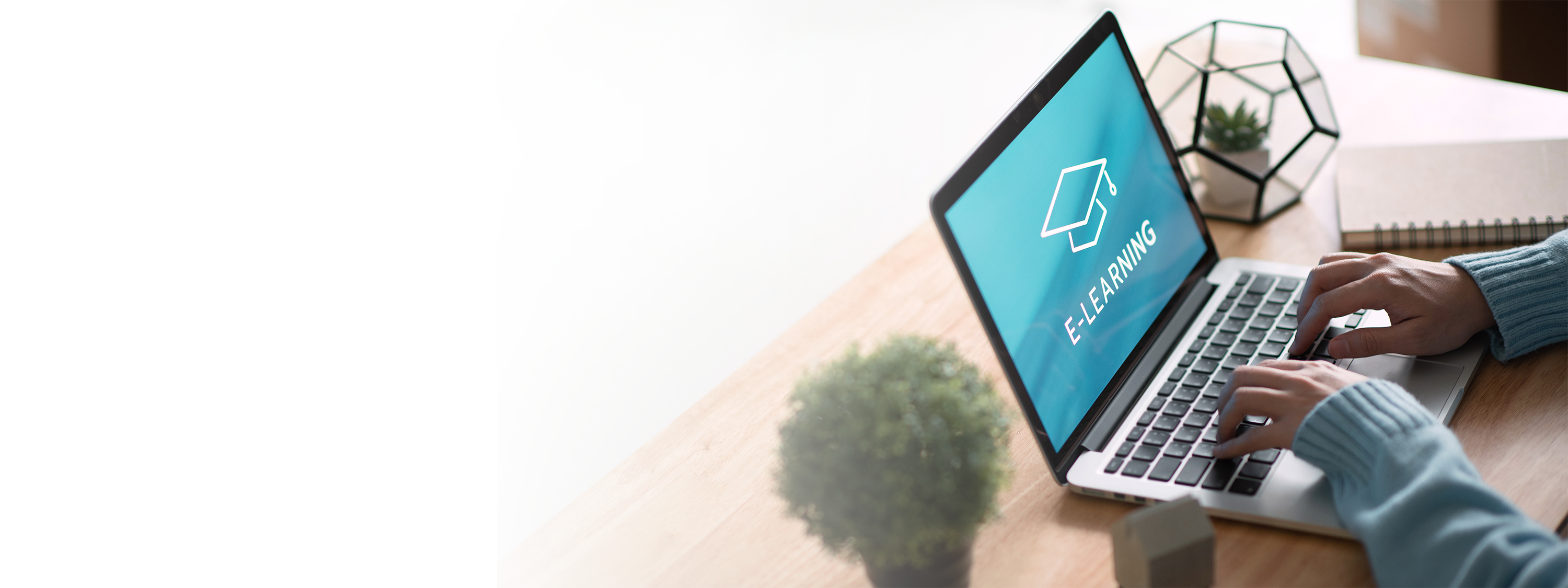 Slide_E-Learning_AdobeStock_350249302 Slide_E-Learning_AdobeStock_350249302